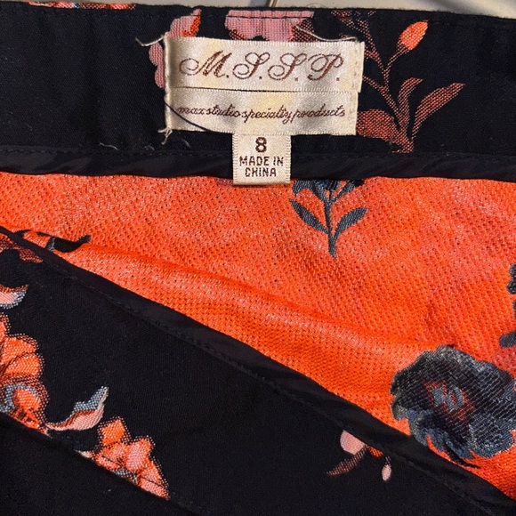 MSSP Max Studio Navy & Pink Coral Floral Mini Skirt~ Size 8 - Picture 6 of 8